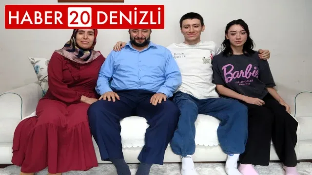 Ailecek üniversiteli oldular