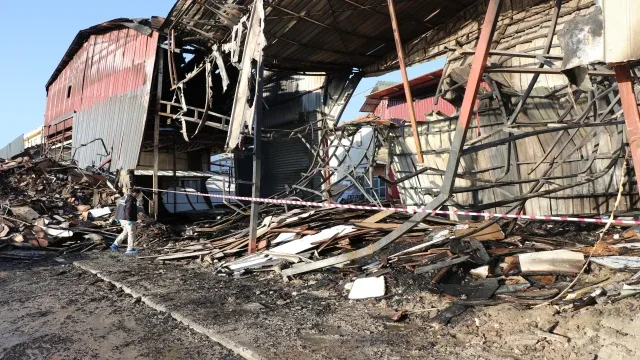Milyonluk kundaklama iddiasına adı karışan iş yeri komşusu tahliye edildi
