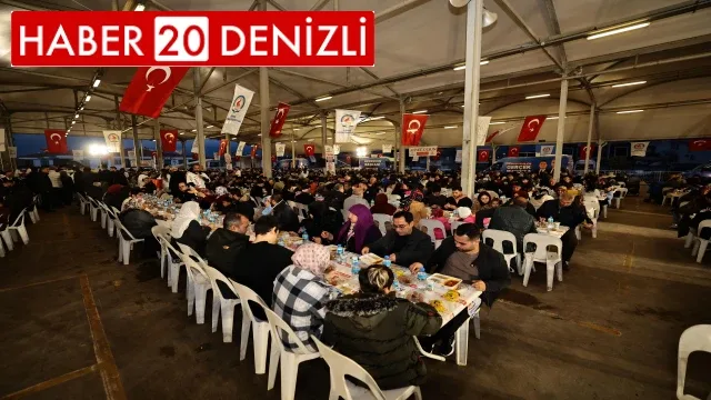 Denizli Büyükşehirin iftar sofrası Merkezefendi’de kuruldu