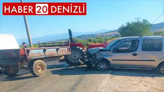 Traktör ile otomobil kafa kafaya çarpıştı: 4 yaralı