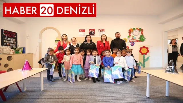 Minikler yeni yılı gündüz bakımevinde kutladı