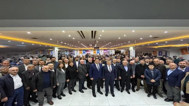 Denizli Ak Parti’de Örnek Devir Teslim