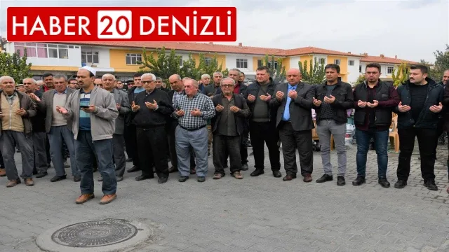Yenicekentliler yağmur duasına çıktı
