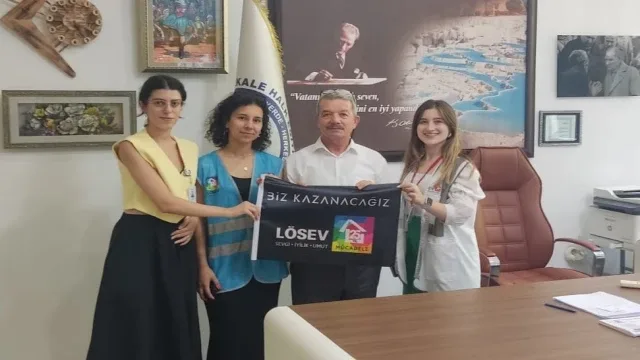 Hasta çocuk annelerine moral ve meslek kazandıran giyim kursu