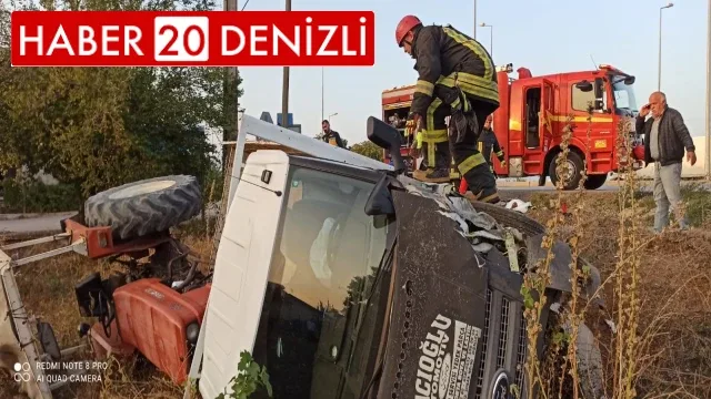 Traktör yüklü kamyonetle otomobil çarpıştı: 4 yaralı