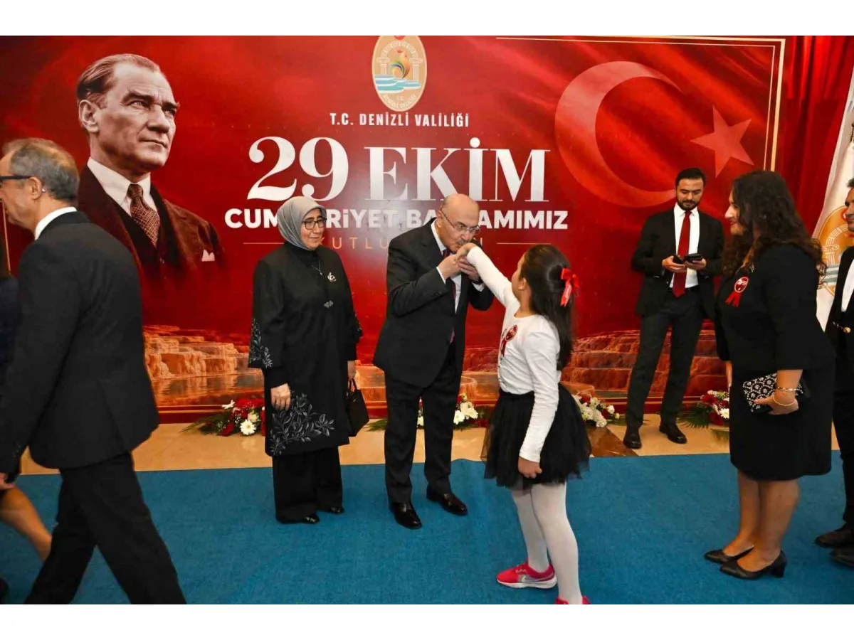 Vali Köşger; "İstikbalde daha iddialı bir Türkiye hedefiyle yürüyeceğiz"