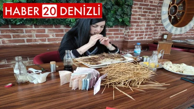 Denizli'de 52 kiloluk kadından yeme rekoru