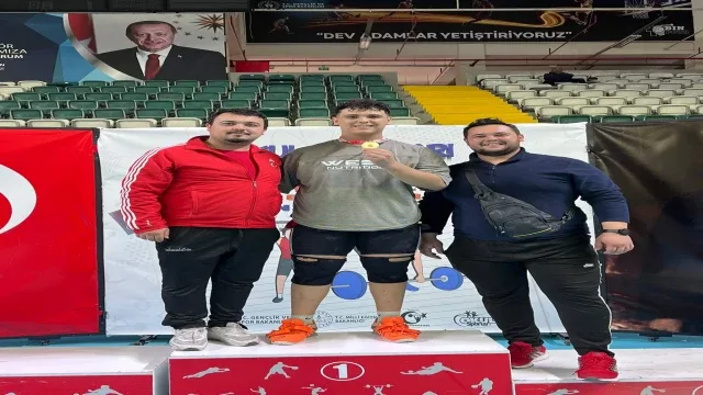 Denizlili Ali Osman Halterde Türkiye Şampiyonu Oldu