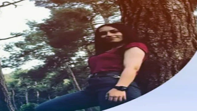 İçinde iki kuzenin bulunduğu otomobil karşı şeride geçip tıra çarptı: 2 ölü