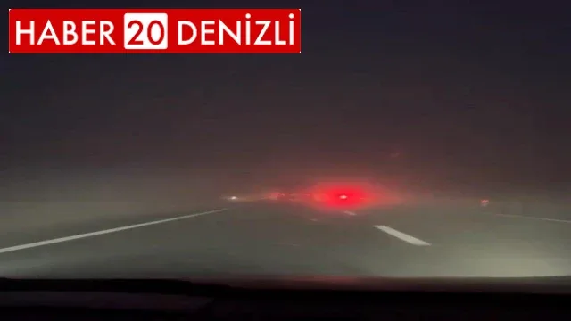 Denizli’de ilçeler arasındaki yollarda meydana gelen yoğun sis trafiğe olumsuz etkiledi