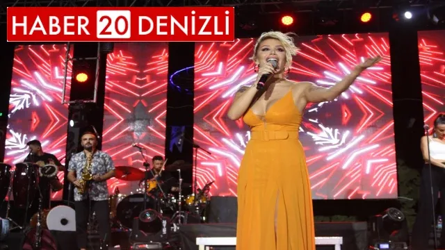 İrem Derici hayranlarına coşkulu bir gece yaşattı