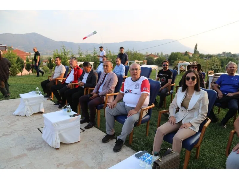 Yamaç Paraşütü Ön Dünya Kupası XC Open Yarışları birincileri ödüllendirildi
