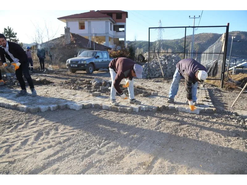 Çameli'nde kilit parke çalışmaları sürüyor