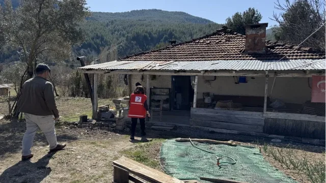 Acıpayam’ın kırsal mahallerinde yaşayan ihtiyaç sahipleri sevindirildi
