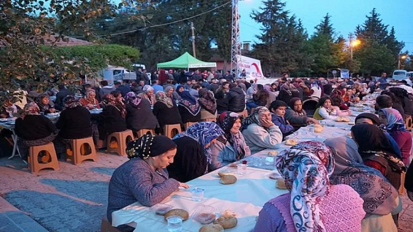 Çivril'de 10 Mahalleye İftar Çadırları Kuruldu