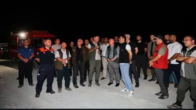 Vali Coşkun yangın bölgesinde incelemelerde bulundu