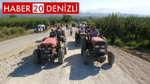 Tehlikeli geçidi kullanmak istemeyen üreticiler, yolu kapatarak tepki gösterdi