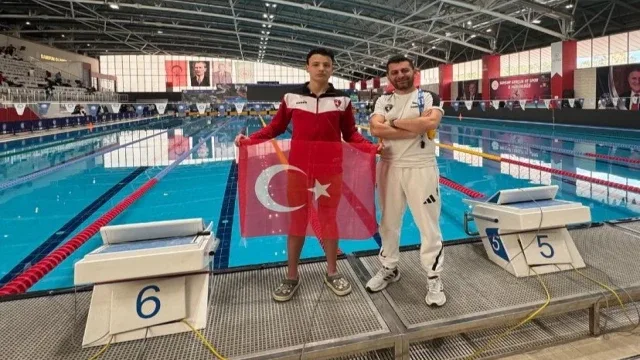 Yüzmede altın madalya Denizli’nin oldu