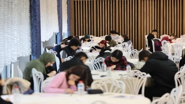 Merkezefendi’de ücretsiz TYT ve AYT denemeleri devam ediyor