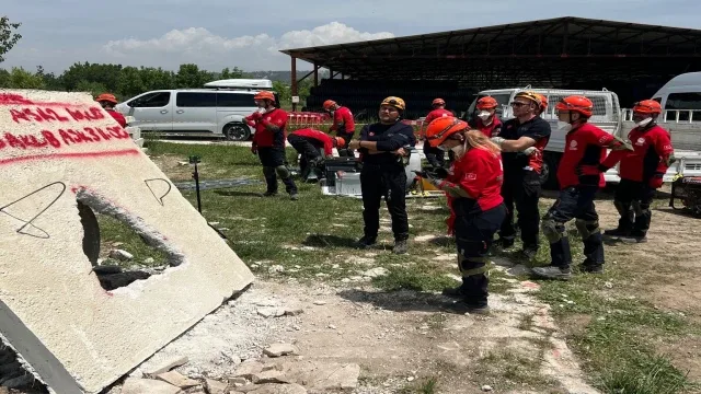 MEB AKUB, Denizli'nin 10. akredite arama kurtarma ekibi oldu