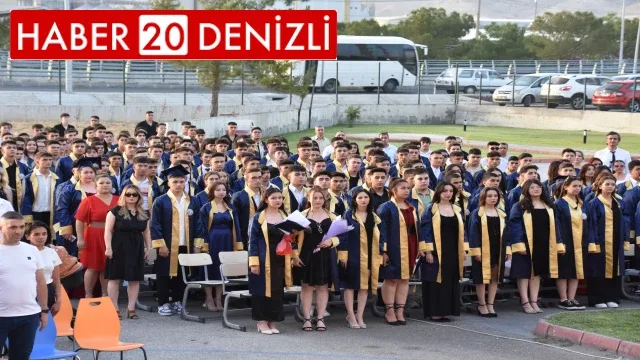 DOSTEK Koleji’nde mezuniyet heyecanı