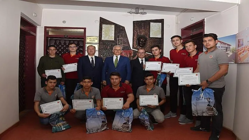 Mesleki Eğitim Öğrencilerimiz Erasmus+ Projesi ile Avrupa’da Staj Yaptılar