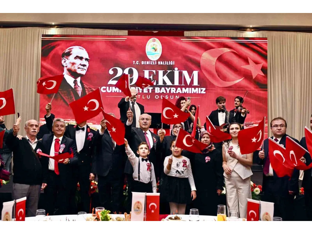 Vali Köşger; "İstikbalde daha iddialı bir Türkiye hedefiyle yürüyeceğiz"