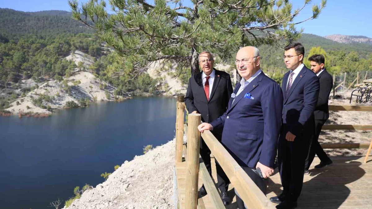 Vali Köşger’den Denizli’nin üretim merkezi Çameli’ye övgü