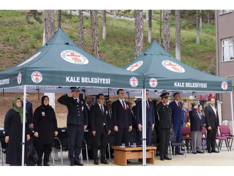Kale Belediye Başkanı Mehmet Salih Sağınç 19 Mayıs Kutlamalarına Katıldı