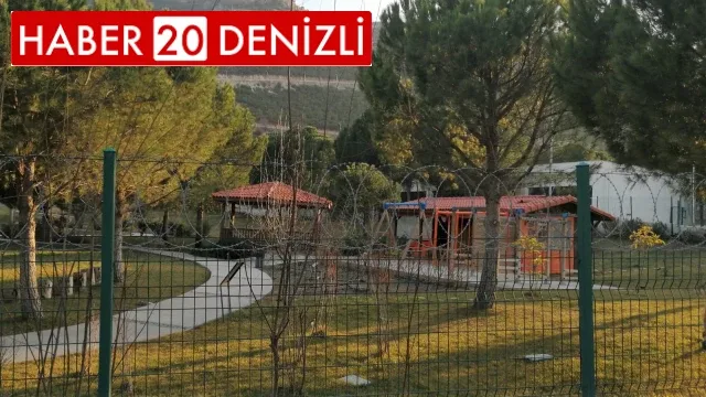 Rektör Kutluhan Depremzedeler için Okulu Açmadı