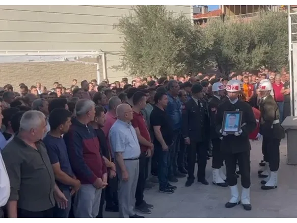 Arkadaşının düğünü sonrası geçirdiği trafik kazasında hayatını kaybeden astsubay son yolculuğuna uğurlandı