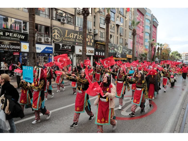 Türkiye’nin renkleri Denizli’de buluştu