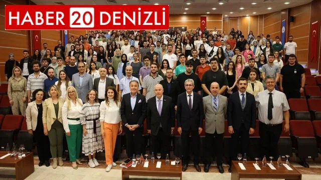 Vali Coşkun, üniversiteli gençlere kamu sektörünü anlattı