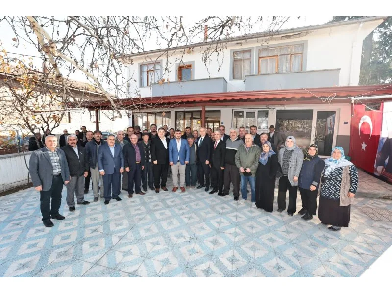 Büyükşehir yatırımlarını inceledi, vatandaşlarla kucaklaştı