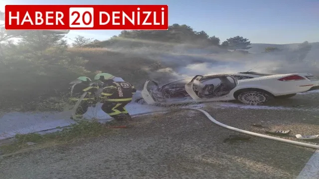Yanmaya başlayan araç şarampole devrildi