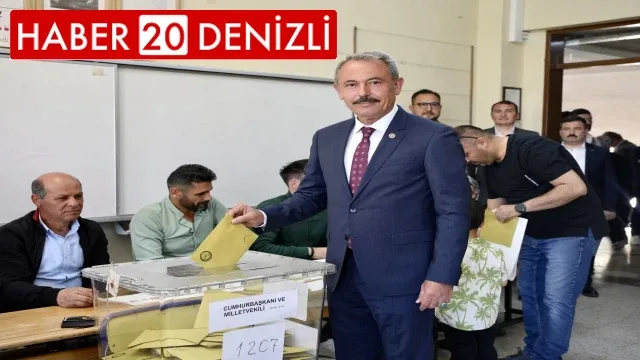 Denizli'de siyasiler oylarını kullandı