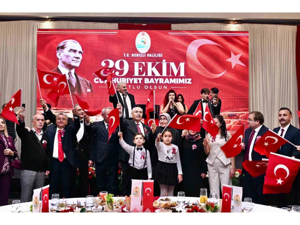 Vali Köşger; "İstikbalde daha iddialı bir Türkiye hedefiyle yürüyeceğiz"