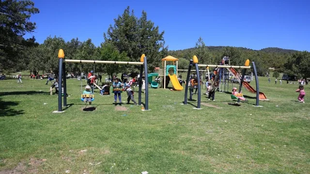 Çameli'nde çocuklar gökyüzünü renklendirdi
