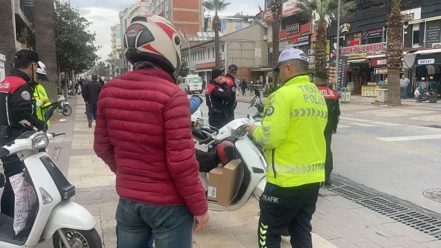 Denizli'nin En İşlek Caddesinde Trafik ve Asayiş Denetimi