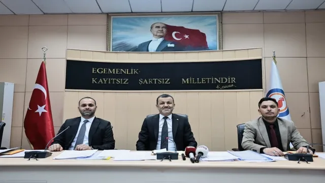Başkan Çavuşoğlu'ndan hasta yakınları ve gençleri ilgilendiren iki müjde