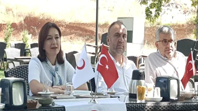 Denizli’de Kızılay üyeleri 157 yaş etkinliğinde buluştu