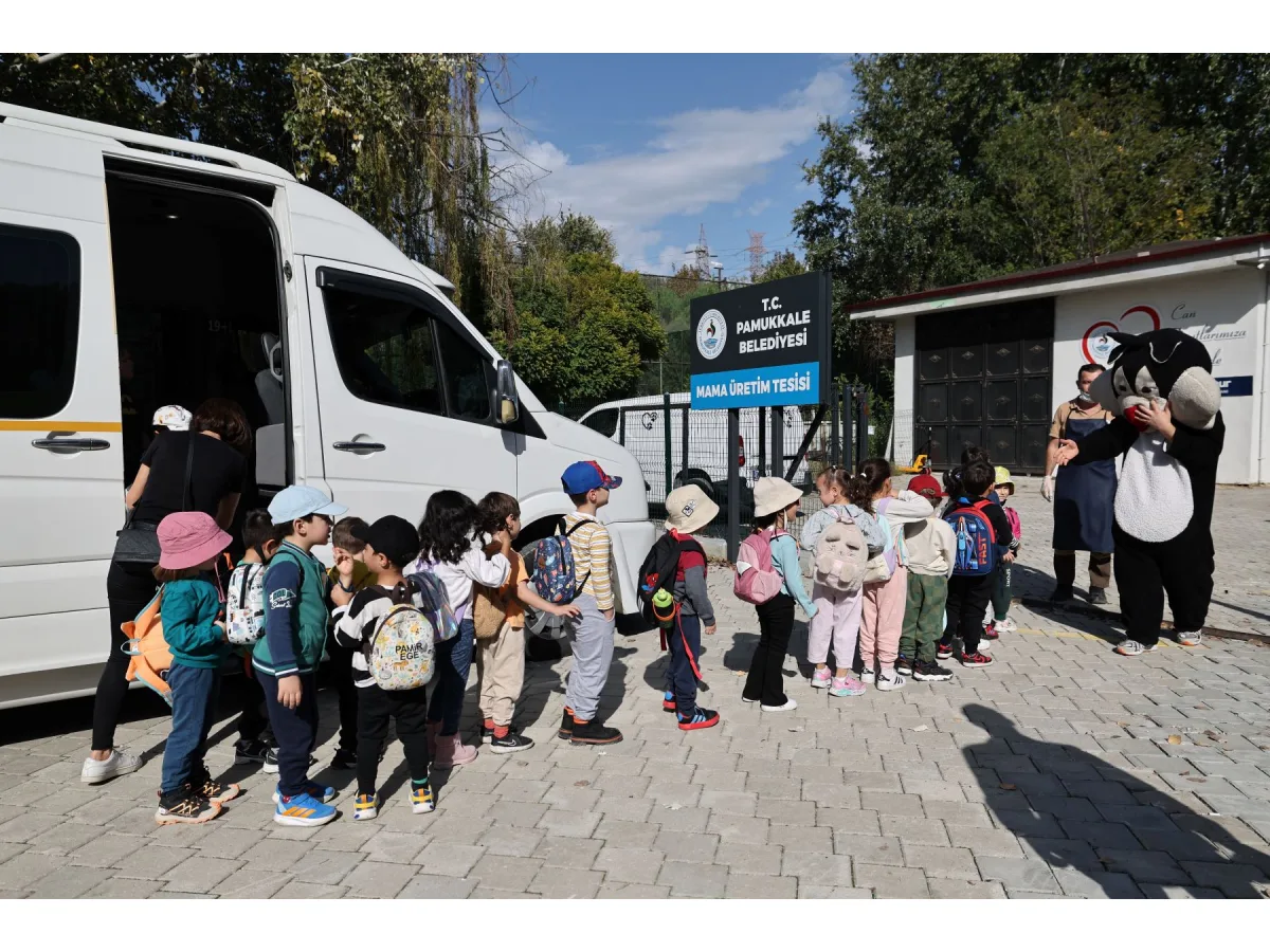 Minikler, Pamukkale Belediyesi Mama Üretim Tesisi’ni Keşfetti