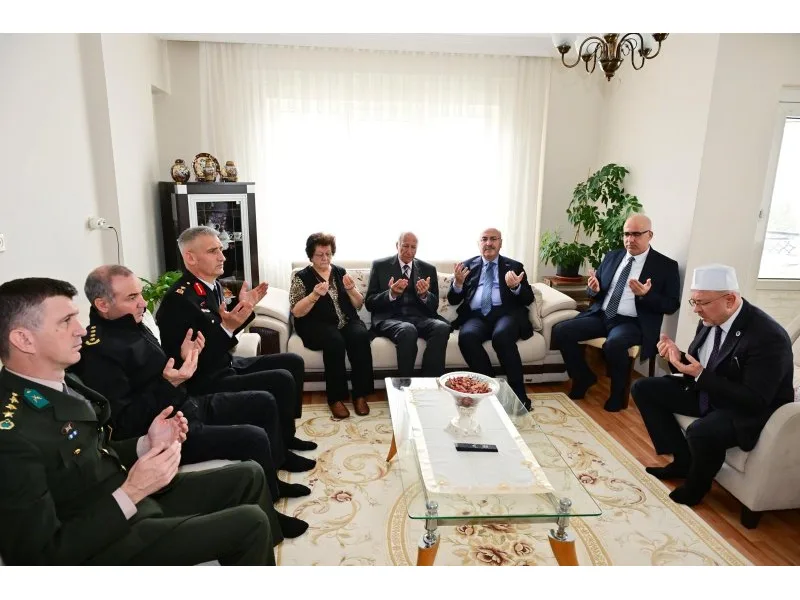 Denizli Valisi Yavuz Selim Köşger’in Bayram Mesaisi