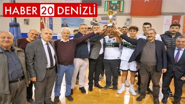 Çivril’de kenardan yapılan müdahale final maçını 2 saat uzattı