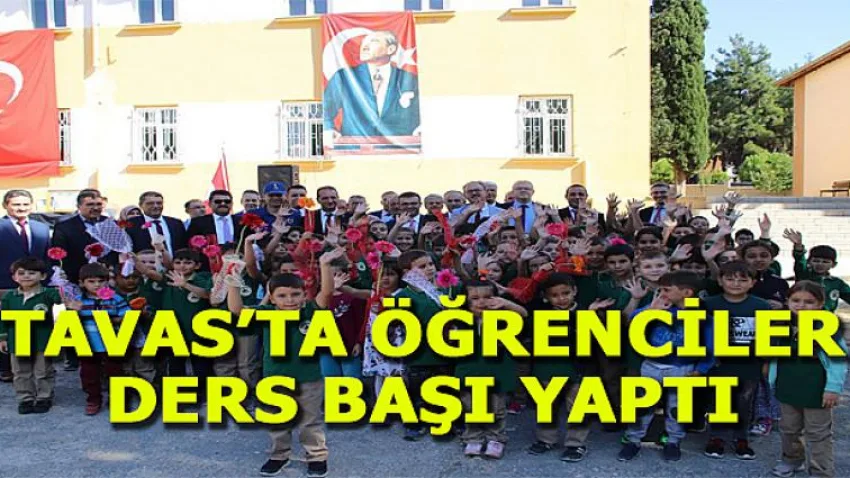 Tavas’ta Öğrenciler Ders Başı Yaptı