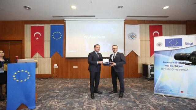 Denizli Sanayi Odası'nın Grı Sürdürülebilirlik Raporlama Standardı Lisanslı Uzmanlık Eğitimi Tamamlandı
