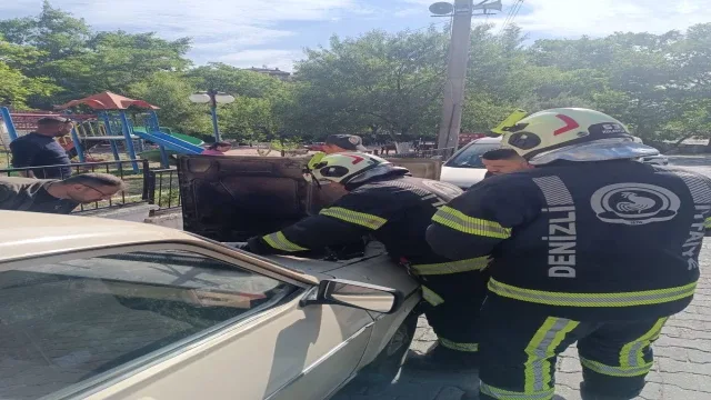 Park halindeki otomobilde çıkan yangın korkuttu
