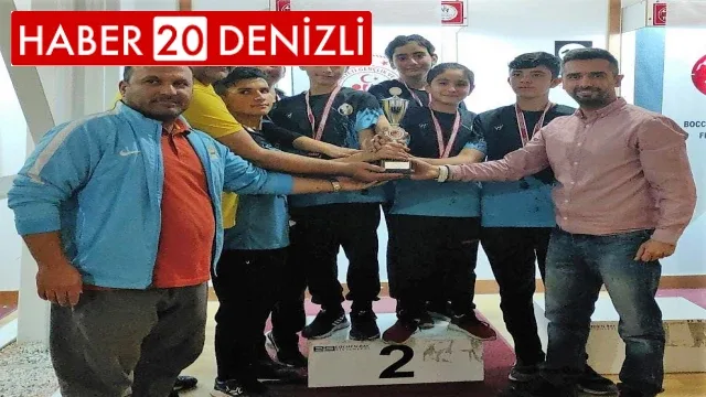 Tavas dartta tarih yazdı