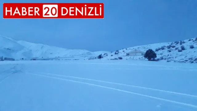 Denizli Kayak Merkezi’nde kar kalınlığı 15 santimetreyi buldu