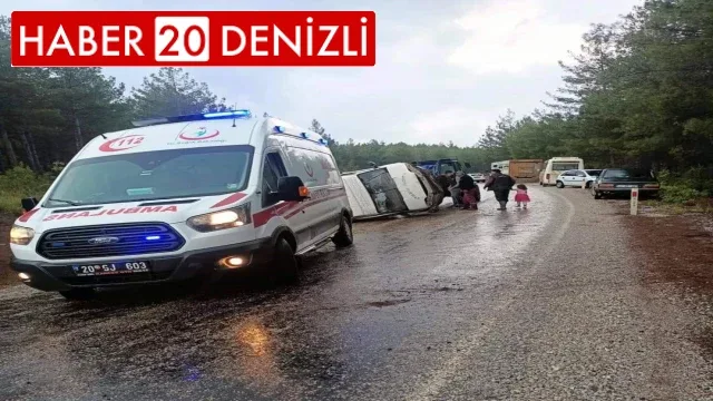 Tütün işçilerini taşıyan minibüs devrildi: 5 yaralı